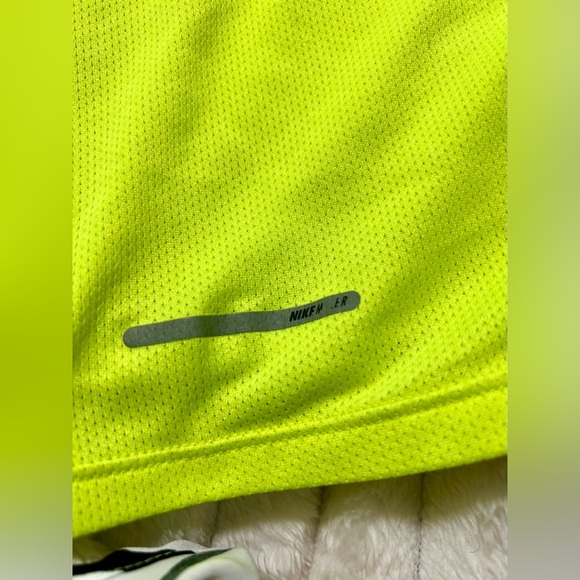 Nike Dri-Fit High Visibility Running Tank *See Photos - Picture 5 of 7